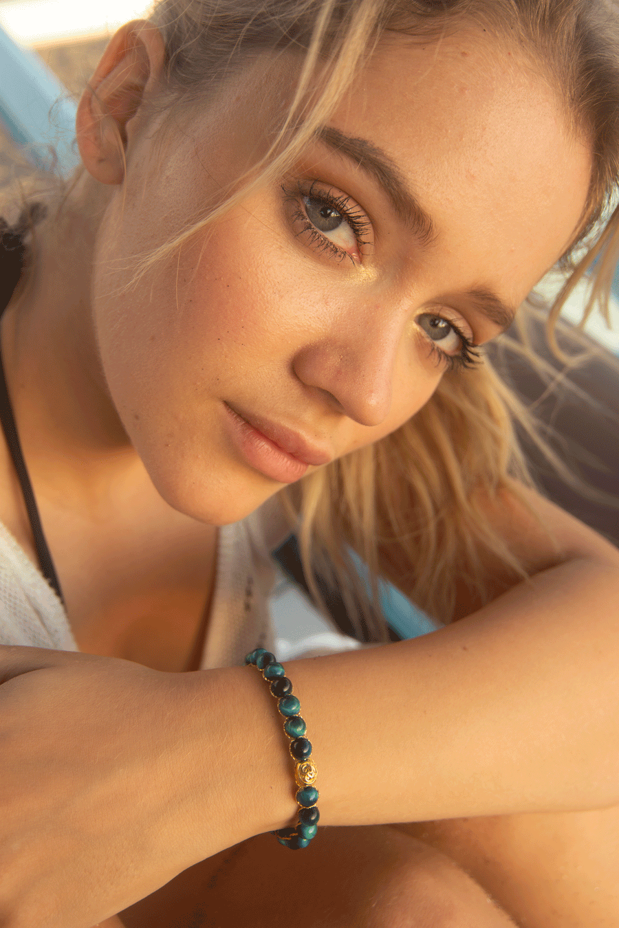 Turquoise Blue Tiger Eye 6mm Bracelet | Gold